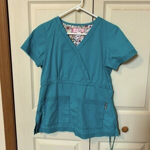 Koi Scrub Top Small